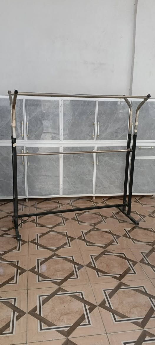 2فڕن هەردووکیان مەزبووت وبێ کێشە
ستاندبۆدووکانی جل وبەرگ وئوتوو
بۆپەیوەندی***********سلێمانێ السليمانية, العراق
