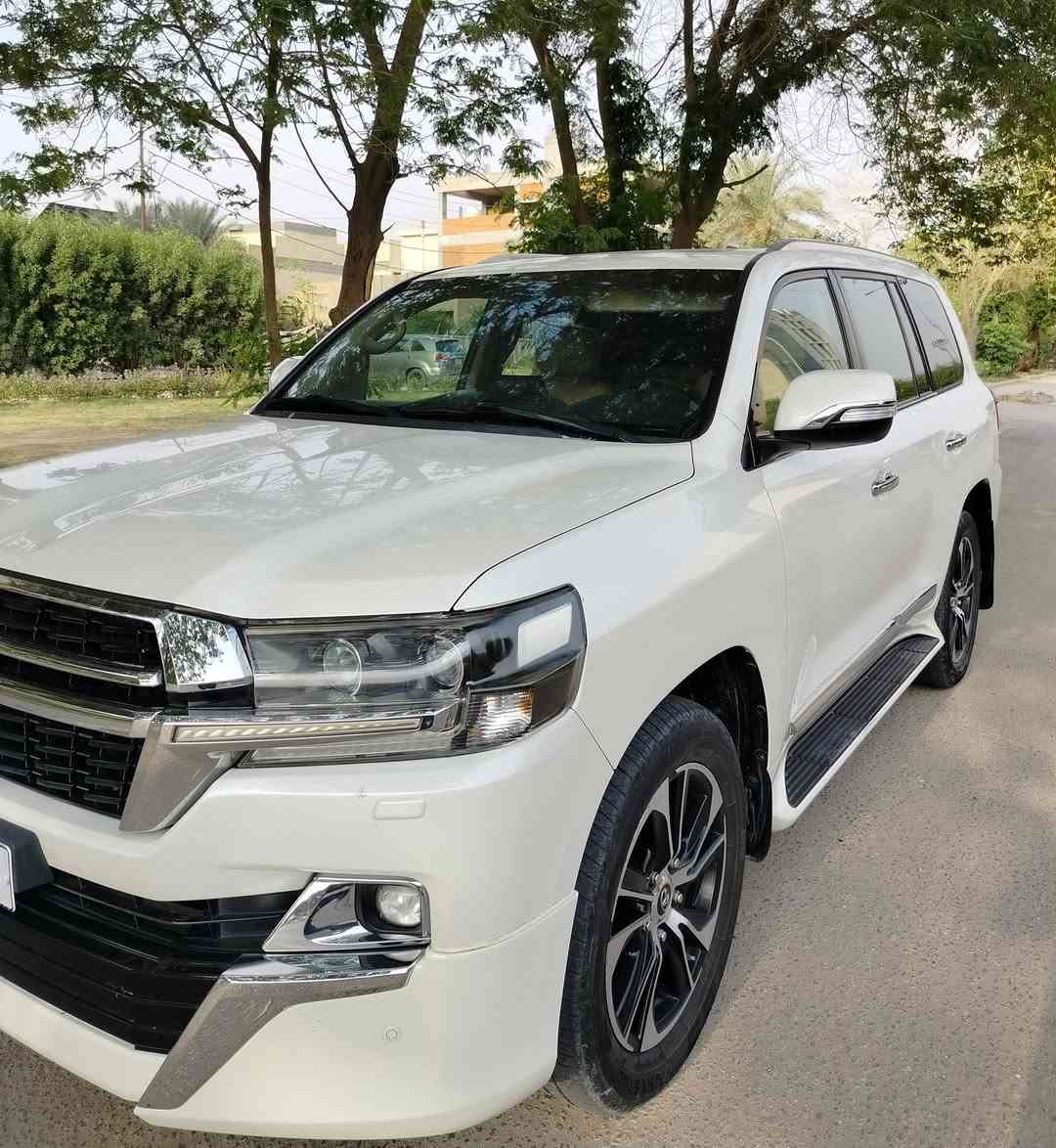 وايت ادشن • ٦ سلندر • ماشيه ١٣٩٠٠٠