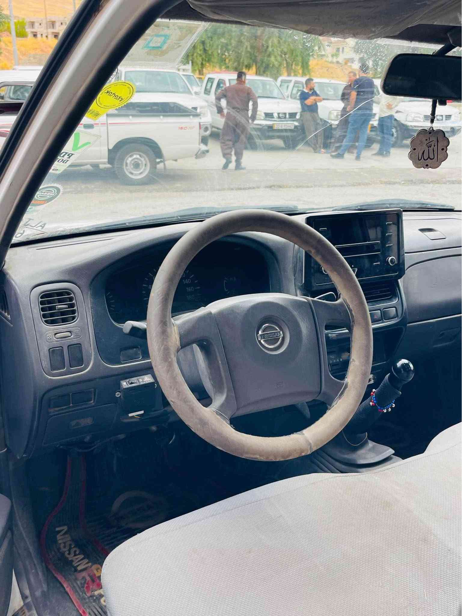 نيسان بيكاب • ٢٠٠٢ • كويسينجاك
