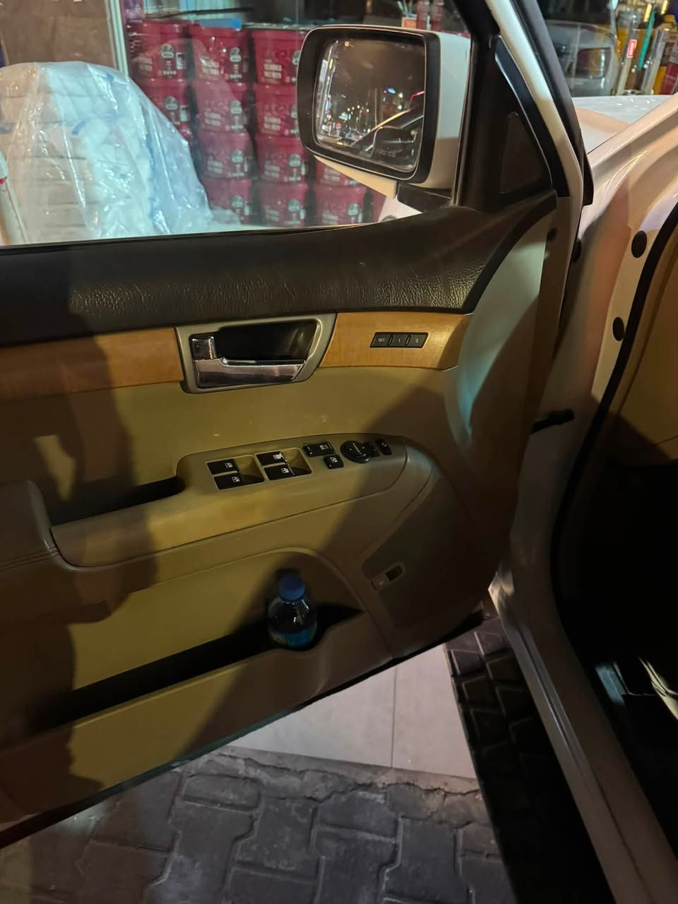 كيا موهافي ٢٠١٢ فول مواصفات كشنات جلد وكهرباء بصمة فتحة ٧ راكب ٣ قطع تبريد بيهه بارد بالباب بدون صبغ السعر ١٣٥ 
***********
