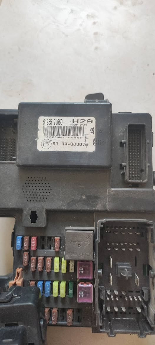توفر قاعدة فيوز داخليه H30و H27وH29  السعر حسب القطعه يوجد توصيل ***********
