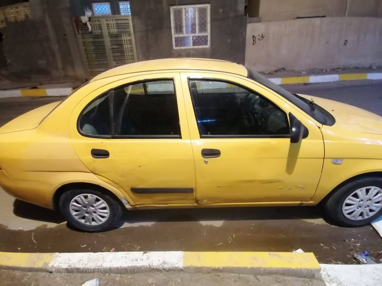 سيارة بأسمي سنوية ساقطة تبريد شغال سعرها ٢٧ وبيها مجال اتفيد الي عدهم خطوط طلاب *********** 
مكاني مركز الناصرية

نص مكتوب في الصور:
- O HONOR X6
- O 50MP Triple Camera