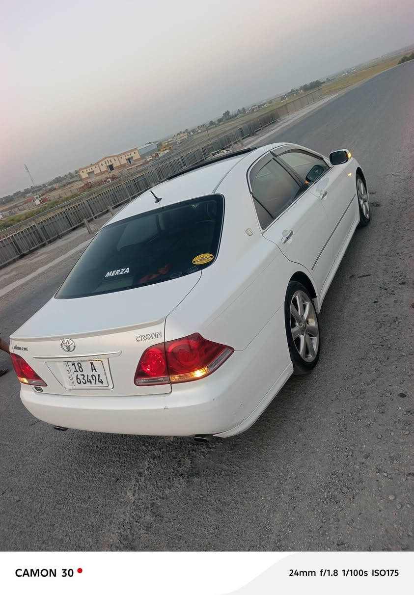 السلام عليكم 
شاهينه موديل 2005 فول مواصفات واحد ع واحد
قرار 102 تسجيل جديد رقم بابل بسمي تحويل مباشر 
السياره جاهزه للاخير كير محرك تبريد حداديه كفاله 
مكفوله كفاله عامه من الصبغ والتبديل والضربه والكص ونقل الجثه السعر 165 وبيه مجال 
مكان السياره بابل للاتصال ***********
***********
