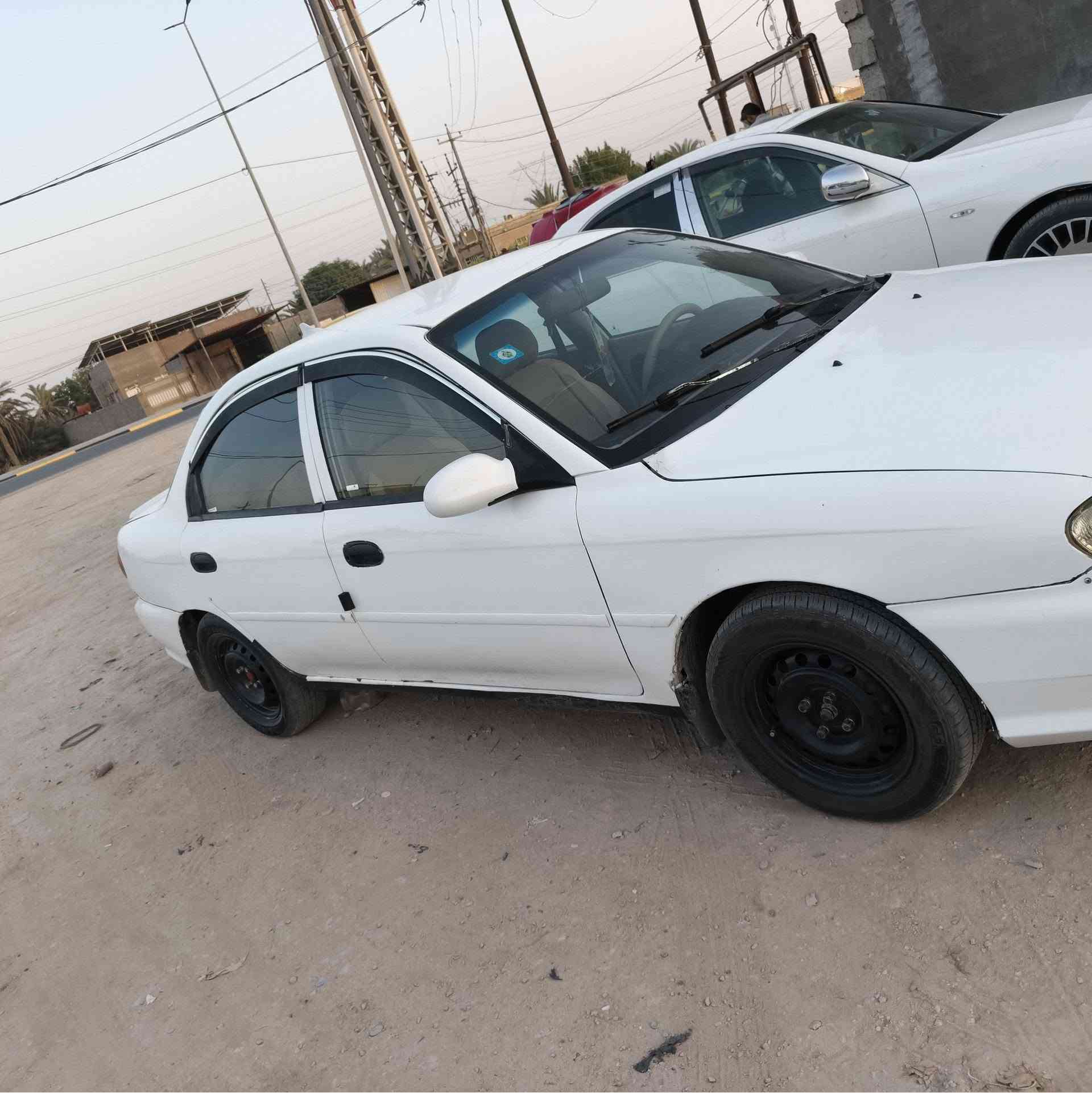سلام عليكم
سياره كيه سيفيا موديل 2001 رقم بغداد انكليزي

مداور ثاني يوم سياره جاهزه 

تبريد شغال سنويه ل30 

مكانه سماوه  تواصل عل رقم 

***********.    السعر 36 وبيه مجال بصيط
