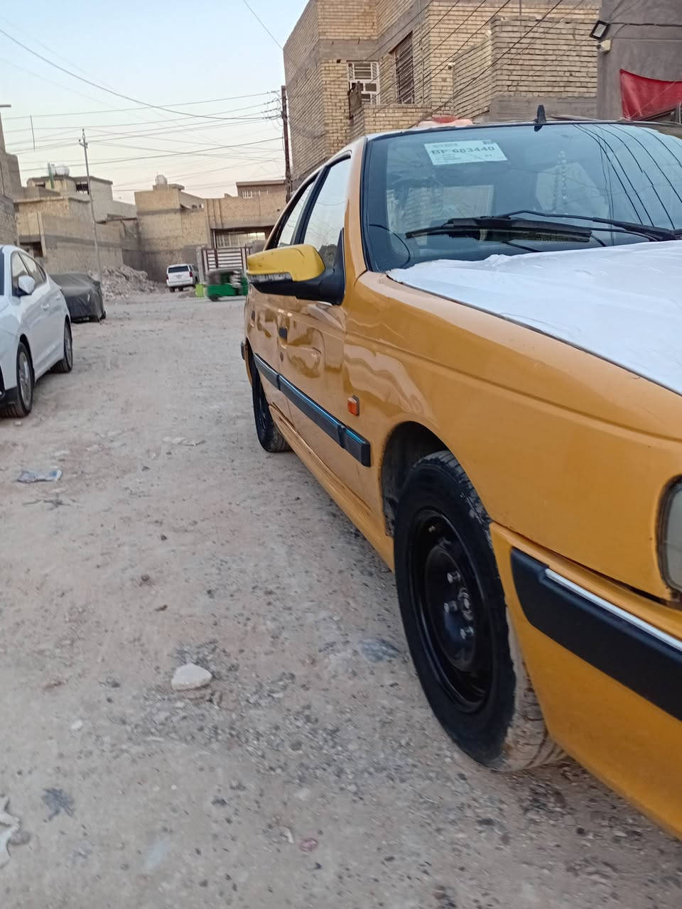سلام عليكم بيجو بارص للبيع مديل 2015 سياره مكينه ما مفتوحه سياره على ايدنه مثل ما موضح عدكم بيه شخطه بالباب وبيه جاملغ مبدل بس سياره تبريد ماله شغال بس عوزه بس غاز سياره كهربائيات كله شغاله سياره جاهزه سعر 33 وبيه مجال حك جيه مكاني بلديات ضباط الثانيه رقم ***********
