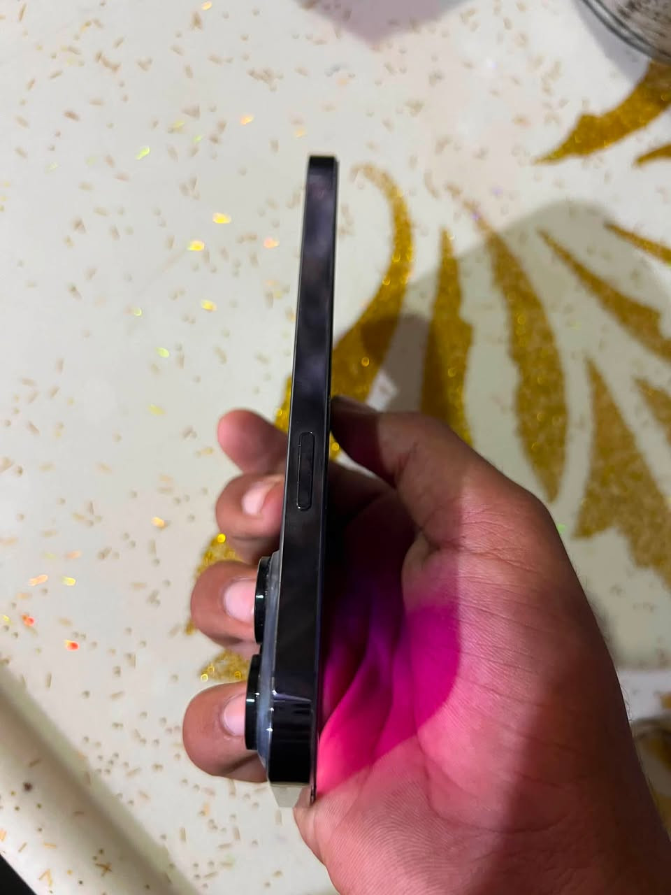 سلام عليكم ايفون 14برو ماكس شرق اوسط امبدل فقط بطاريه جهاز نضيف وين ماتربد اروح افحص عنوان البصره كرمة علي *********** سعر 800 وبيه مجال

