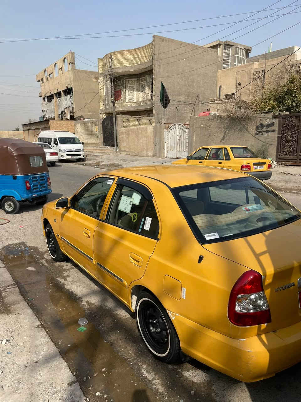 سلام عليكم 
هونداي فيرنا ١٤
سياره كفاله ماعده طخه بسيطه بل جاملغ المامي جهت السايق يرجع بارد ودعاميه اماميه مثل ما موضح بل صور 
سياره تبريد جديد ثلج مكينه لا تنقيص ولا تبخير خير من الله سياره كله عل بلاد مدوشمه كامله عله اخر حبايه اي نقص مابيه

العنوان بغداد 
رقم الهاتف ‭***********‬

