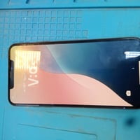 آيفون ١١ برو ماكس • ٦٤ • بطارية ٩٨%