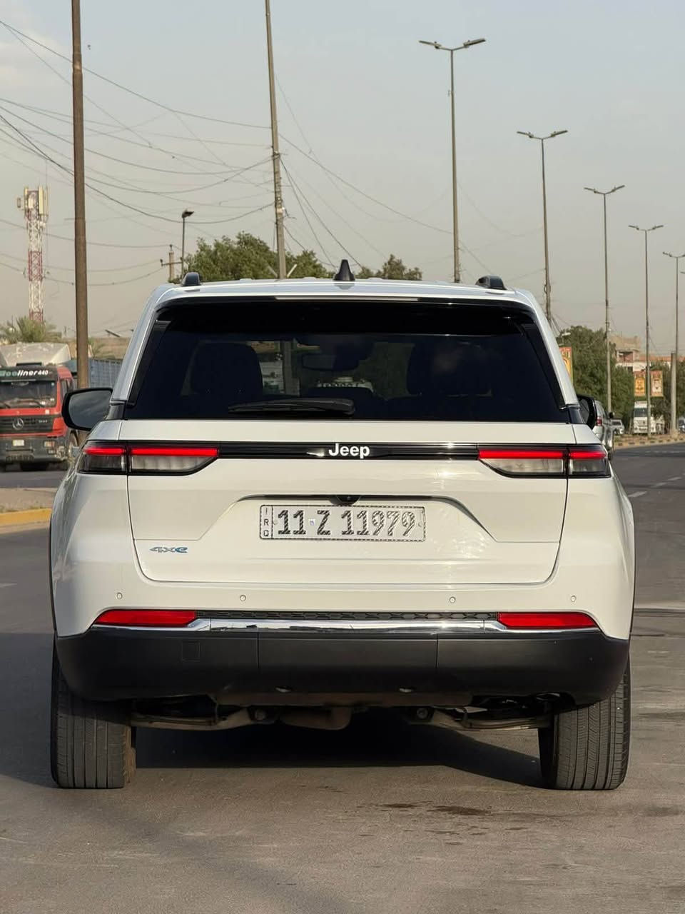 السلام عليكم ورحمة الله وبركاته
جيب كراند شيروكي 4XE 2024 وارد امريكي 

لون ابيض 

حجم المكينه : 2000 تيربو + هايبرد بلك ان

375 حصان سيارة شبابية 

المسافة المقطوعة : بحدود 45 الف كيلو

سيارة نظيفة وجديدة بمعنى الكلمة

الضرر جانبي فقط باب خلف السايق 

مكان السيارة بغداد / بغداد الجديدة 

السعر : 31 الف دولار

تواصل خاص او على الرقم ***********
