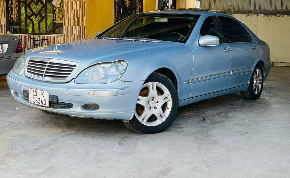 السلام عليكم
مرسيدس غواصه 
موديل 2001 
وارد ياباني 
S320 
فول مواصفات 
مصبوغه عام اثر جراد 
سعر 90 وبيه مجال 
مكانه واسط قضاء الصويره
***********
