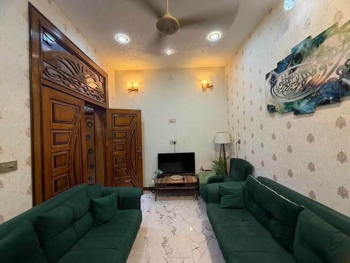 🛑 دار سكني  للبيع 🛑 
 مطلوب إسكان 12 مليون 
المنطقة : الديوانية ؛حي الجامعه 🚩 
اقرب نقطه ؛قرب شارع اسوات
المساحه :100 متر🏛️ ركن واجهة 10
    
         كونكريت مسلح 
           بناء حديث 
التفاصيل :  الطابق الاول🛑 غرفه وصالة واستقبال ومطبخ  وصحيات داخليه وخارجية 
الطابق الثاني؛ثلاث غرف نوم وصاله ومجمع صحيات 
للاستفسار 
     مراجعة مكتب رسول الوزني للعقار  
الديوانية . حي الحضارة بداية شارع اسواق طيبة
 للمعلومات ولمزيد من التفاصيل ⬇️
       مراسلة الصفحة  
      او الاتصال
***********
