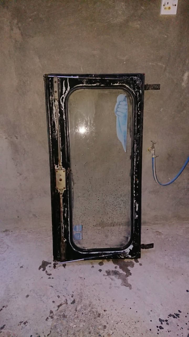 باب واز • قفل • بغداد