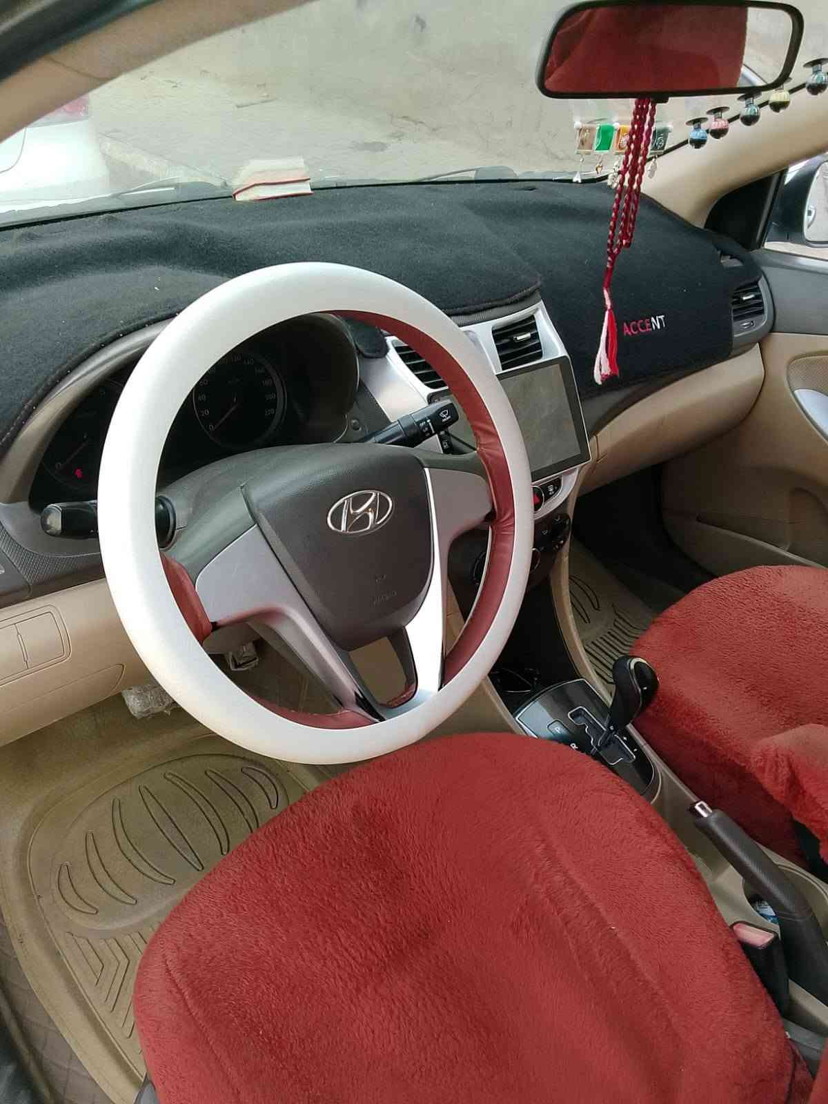 اكسنت موديل 14 خليجي محرك 1600 جاهزة السياره سنويه وهزة ورقم جدد لغايه 2031 تحويل مباشر بيها صبغ ثلاث قطع بدون دواخل السعر 78 وبيها مجال مكانها سماوة قضاء الخضر ***********
