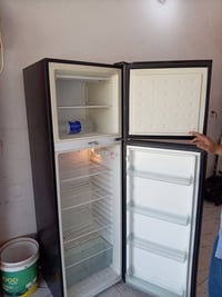 ثلاجة 13 قدم  للبيع نظيفة جدا السعر ١٥٠ ألف  ورشة التبريد والتكييف الر...