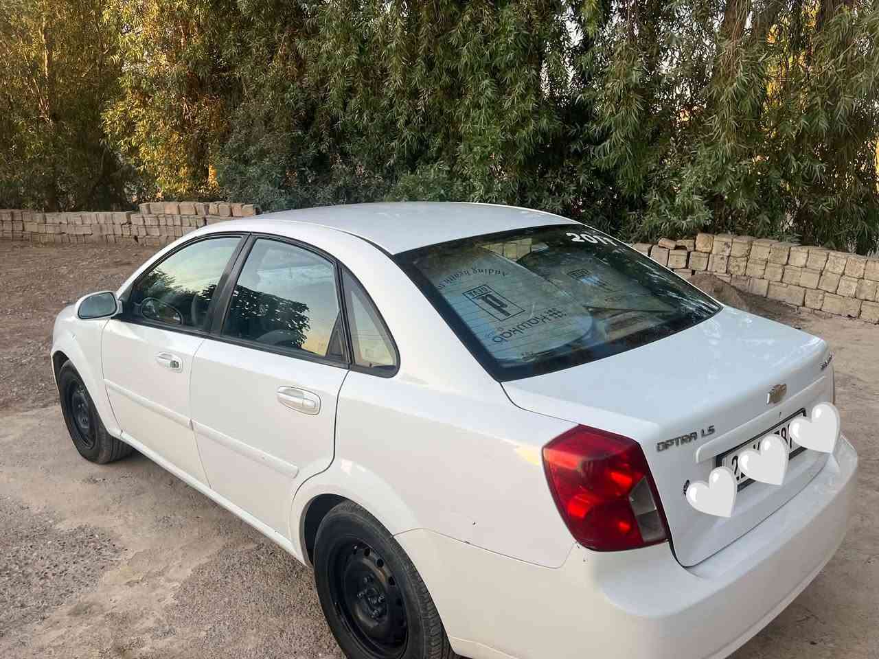 مۆدێل ۲۰۱۱
گێڕ تۆماتیك 
دەرگای سایەق گۆڕاوە و بستەک دۆسەی گرتیە.
بێ کێشە و بێ مەسرەفە و سیستەمی غاز و بنزینە..
سەنەوی ٨ مانگە بەسەرچووە 
نرخی ۷٨ گەڵا و کەمێک محامەڵەی تێدایە.
واتسئەپ :- ***********
