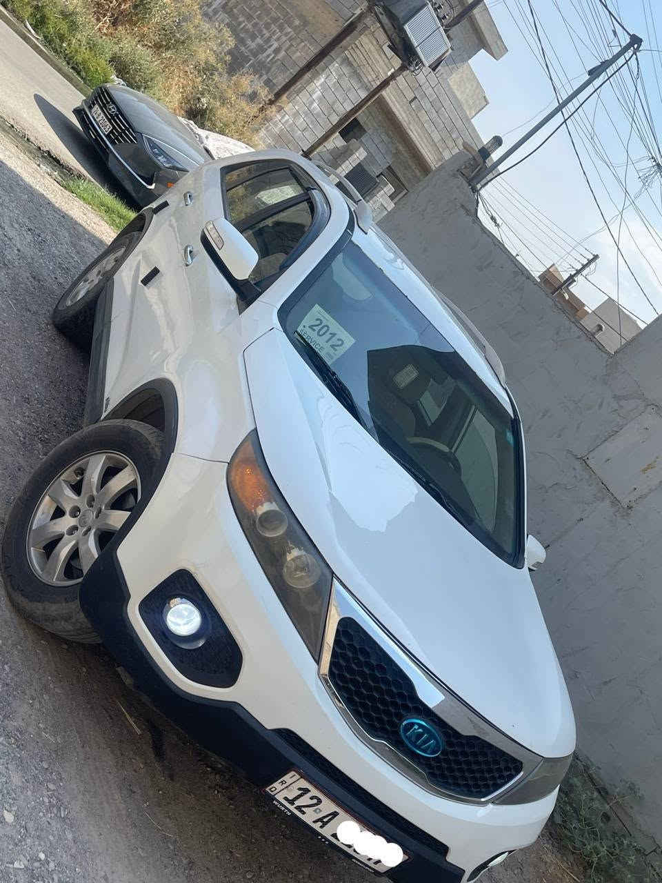 سورنتو موديل 12 
محرك 4 سلندر اقتصادي 
سيارة نص مواصفات 
مال بيت استخدام شخصي 
هزة سويتلها قبل شهرين ماناقصها شي 
وسيارة ب اسمي شرط تحويل 
السيارة بيها جاملغ السكن مصبوغ 
وبيها عصف بل سقف أثناء التحرير ومعدل وصور مالتو عل واتساب تلكيها 
مكانها موصل أو دهوك 
رقم الواتساب فقط مابي اتصال بس واتساب
***********
سعرها 122 بيها مجال بسيط موصل, نينوى

