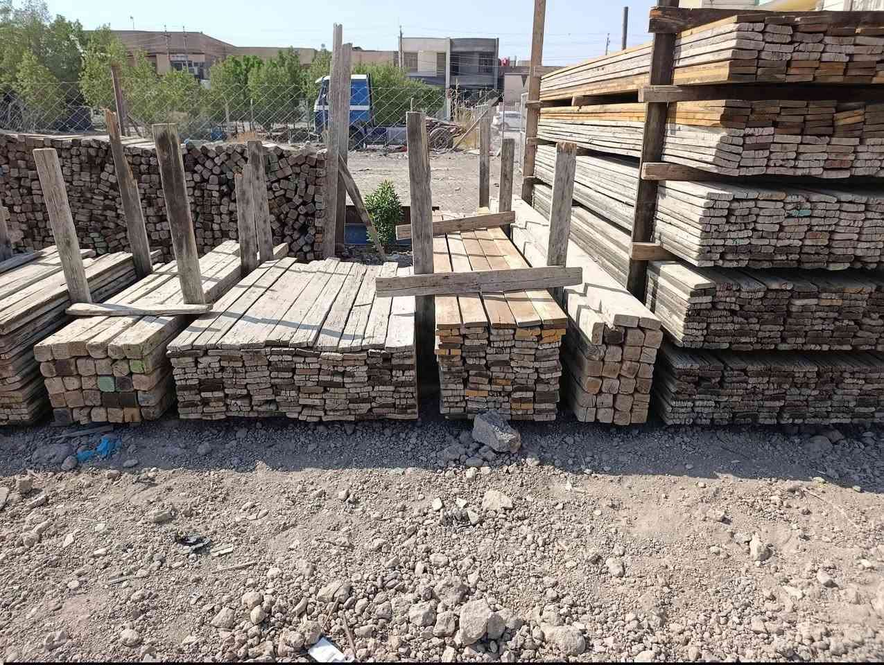 قالب خشب للبيع العدد 12 مكعب نظيف العنوان بابل الرقم الهاتف ***********
