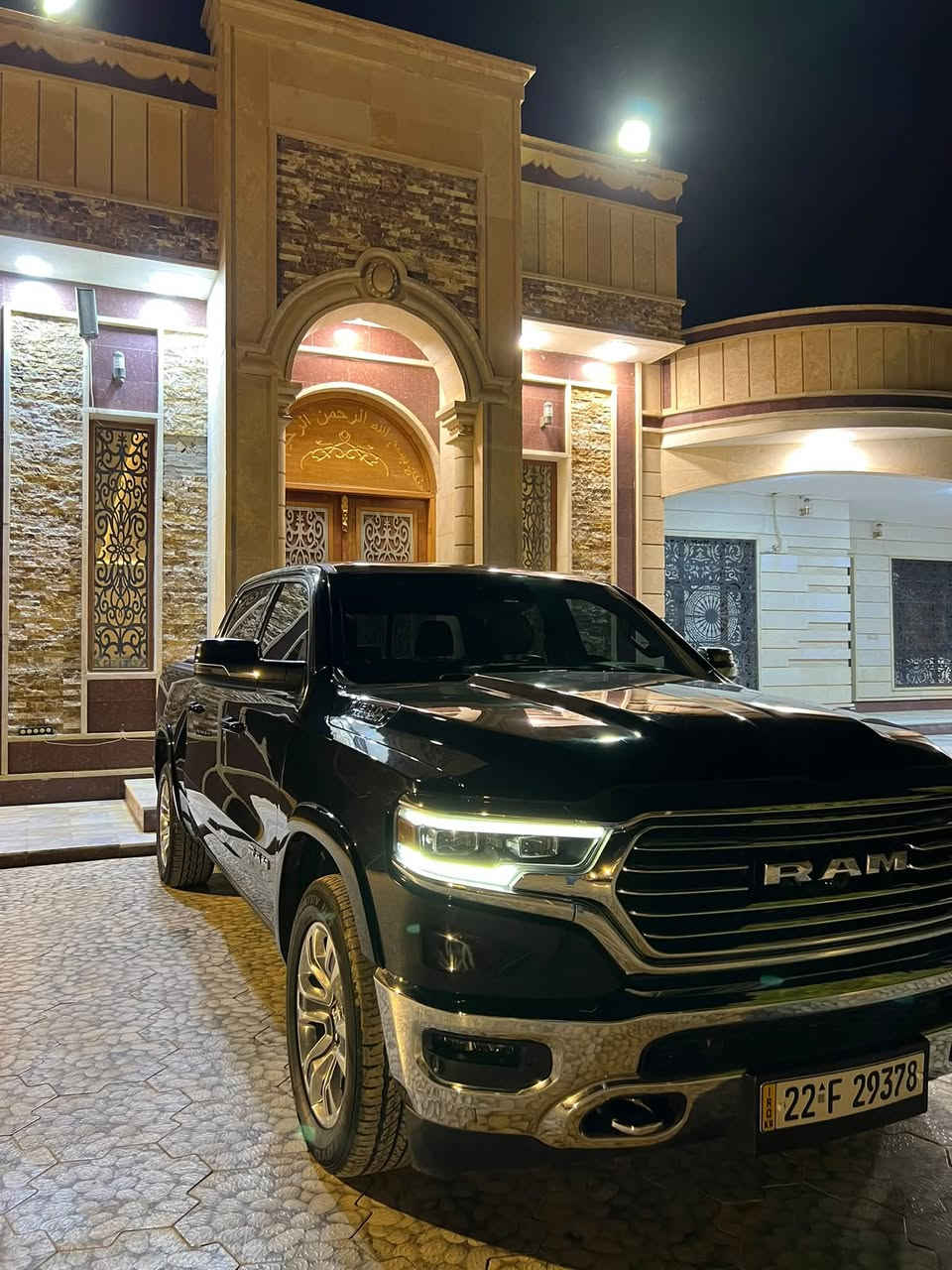 رام 1500 • ٢٠٢٣ • V8 ٥.٧