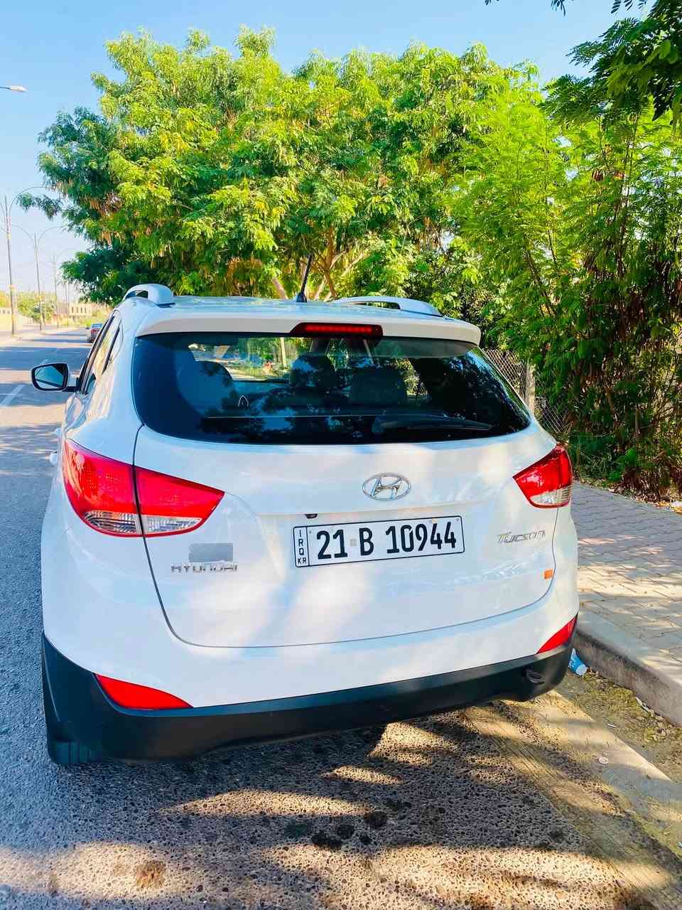 توسان ٢٠١٢ خليجي
رقم سليمانيه رقم جديد 
مكفوله من صبغ وتبديل
گير ومحرك مكفول لاتنقيص ولاتبخير
مابيها اي نقص سياره حلوه بالخير عالياخذها
مكان السياره صلاح الدين بلد 

‭***********
‭
