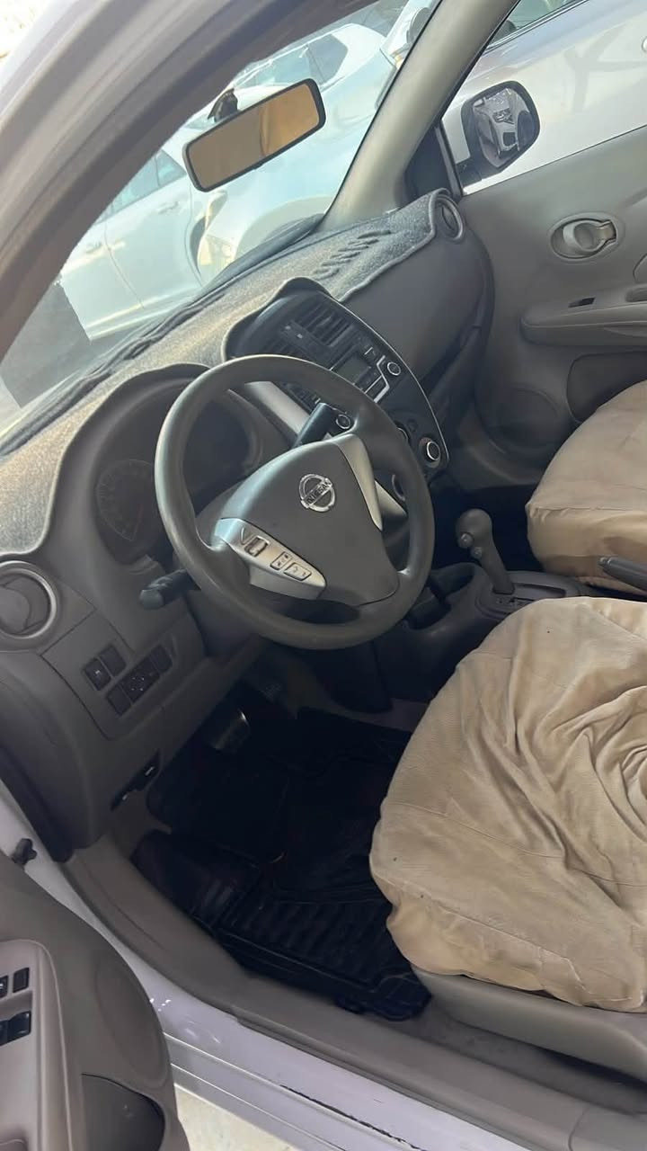 سلام عليكم نيسان سني ٢٠١٩ 
بيه جاملغ يمنه وبنيد صبغ بدون دواخل 
سياره حلوه وجاهز سعر ١٠٠ وبيه مجال قليل شراي يتصل 
‏***********
