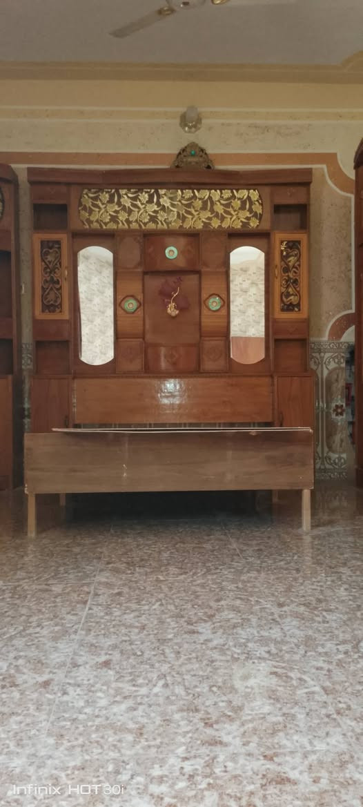توجد غرفه نوم خشب صاج عراقي غرفة جديدة بعده سعر 700  الاستفسار اتصل على رقم ***********ادمن وافق فدوه
