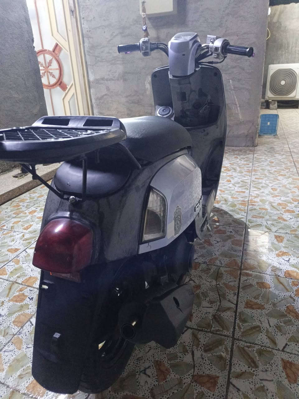 بوليس • ٢٠٠٩ • كابريتر