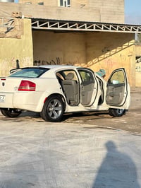 دوج افنجر • 2008 • V6 2700