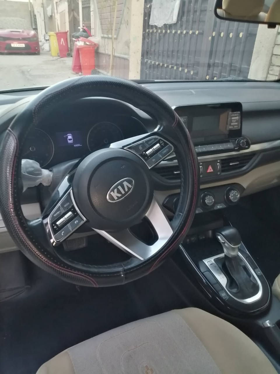 سلام عليكم سيراتو خليجي موديل ٢٠ ماشيه ٦٠ بيها قبغ الصندوق صبغ فقط وبيها بارد بحافه البنيد فول تحكمات ستيرن شاشه اعطال بصمه تشغيل عن بعد صندوق ذكي عند الاقتراب حساسات أمامي خلفي بك لايت لد اشاير باالمري المري شفط السعر ١٤٠ وبيها مجال عنوان دوره موبايل ***********
