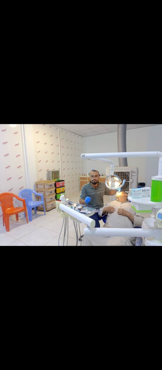طبيب اسنان • تنظيف اسنان • تجميل اسنان
