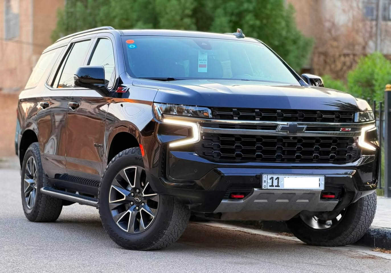 سلام عليكم ..... اخوان عندي تاهو 2022 Z71  فووول مواصفات خليجيه وكالة  رقم بغداد بأسمي ماشيه 47 الف فقط مغلفة بي بي اف استعمال جدا نظيف ومكفوله ... اخوان السياره سعرها 46800$     واي استفسار هذا رقمي *********** مكان السياره بغداد السيدية  
مواصفاته 
محرك 8 سلندر 5300
بانوراما 
جكات 
داتا شو 
كشنات جلد 
فور ويل 
باب خلفي كهرباء 
كامرات 360 درجة
تدفئه  كشنات 
رادار امامي 
رادارات جانبيه 
سستم صوت 
ثلاجه
تشغيل عن بعد
