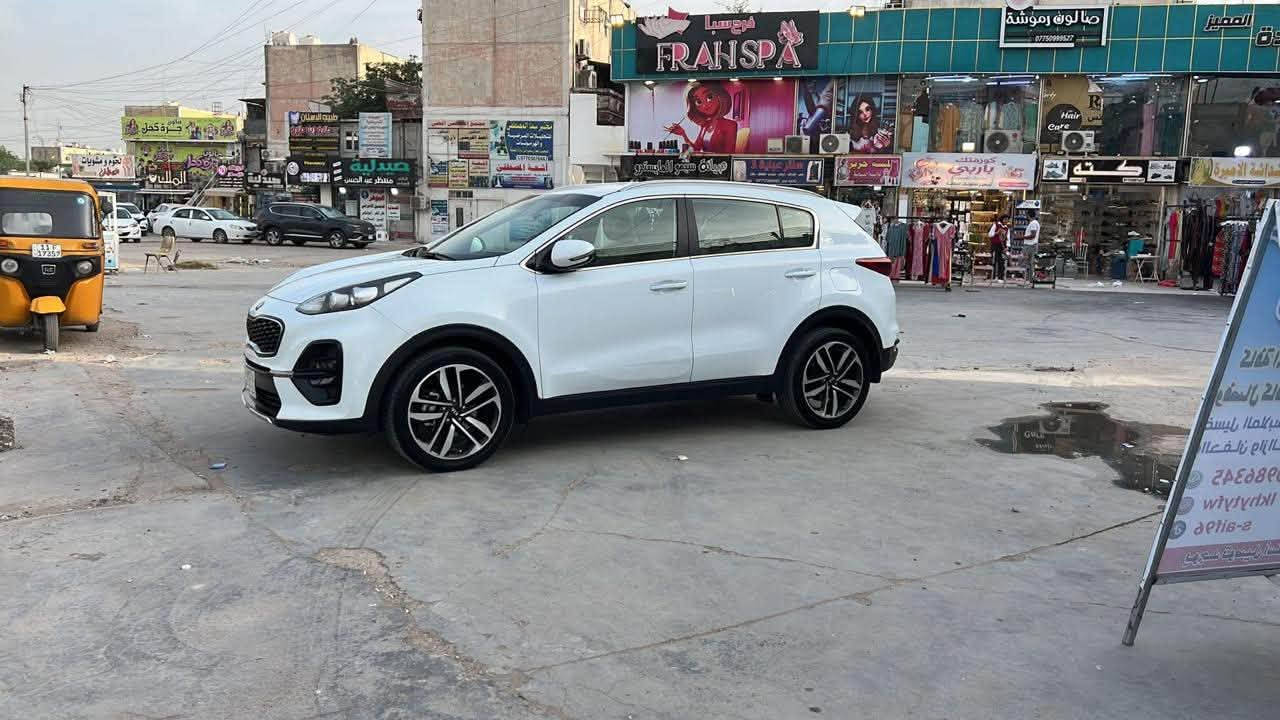 السلام عليكم للبيع سبورتج 2020 مواصفات عاديه خليجيه حساسات كامرا شاشه استقطاع مباشر للمصرف باقيلها 5 اشهر وتتحول  عندي وكاله ابصم او راعيها يبصم السعر 145 ورقه وبيها مجال بصيط كل تفاصيل السياره بالمنشور وصور السونار مرفقه بالمنشور بيها صبغ بابين الايمن والجاملغ الامامي الايمن صبغ ***********
