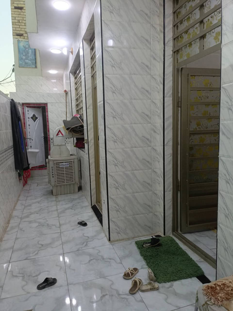السلام عليكم ورحمه الله وبركاته 
             #بيت #للبيع
منطقة سبع قصور شارع كريش 
          #مساحة115متر
بيت سكف مسلح الارضيه رفت 
بيت جديد وكامل خدمات 
الاستفسار ***********
مراسله الصفحه او واتساب
