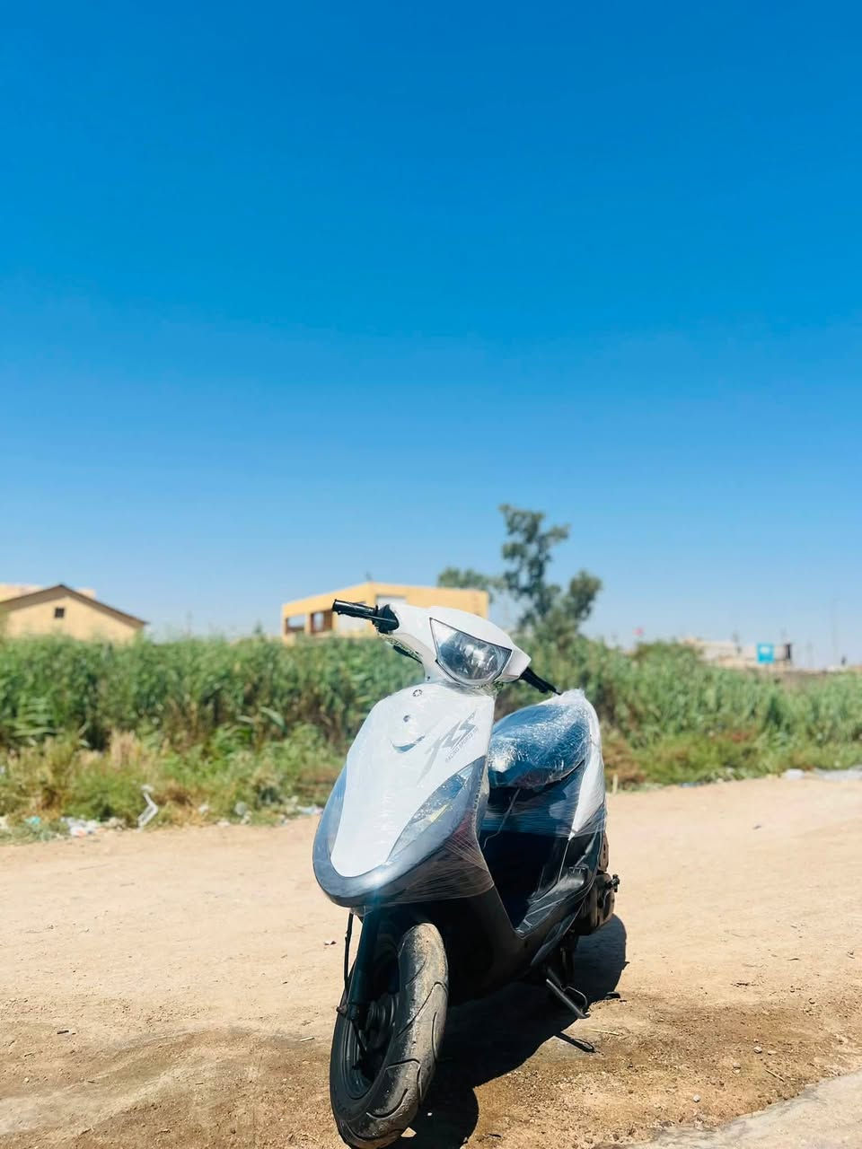 السلام عليكم دراجه ماكس عدله صاله شهر نازله من الرمبه دراجه مكفوله دراجه كهربائيات كله شغاله السعر مليون و150وبيه مجال قليل العنوان البصره المعقل الرقم ***********
