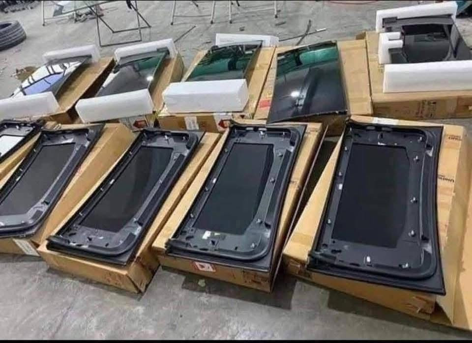 -يتوفر زجاج السيارت الحديث والقديم
-بأسعار جيده تبديل الزجاج الامامي الكافه انواع السيارات 

-تبديل الزجاج المضلل البيبان والخلفيه 

-ازاله التضليل من الزجاج الامامي والابوب

-تنضيف مكان الزجاج بعد ازالته  

-ويتوفر زجاج اصلي الكافه انوع السيارات 

-ويتوفر زجاج درجة اولى مع ضمان جوده العمل والزجاجه -فتره الضمان 3️⃣سنوات 

مع احسن انوع السلكون 

-يتوفر جميع انواع السلايتات لجميع انواع السيارات

-ويتوفر زجاج درجه ثانيه ضمان فقط جوده العمل وليس -الزجاجه 

-وكل هاذه عدنه شد موقعي داخل بغداد فقط ضايج من -الزدحام ماعندك مجال تجي احنى نجيك بكل مكان ابغداد 

-وتشوف الشغل اذا ميعجبك ربع متنطي والجامه هديه من -عدنه الك 

-موقعنا شارع شيخ عمر قرب مقبره الغزالي 

-للاستفسار اكثر اتصل بنا او مراسله على واتساب. ( ***********) حمودي الفريجي
