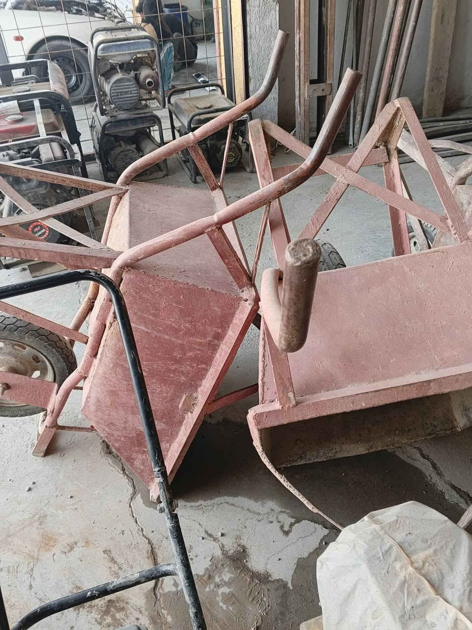 بيع: ونج نجفي جاهز للعمل
المواصفات:
​النوع: ونش نجفي كامل وجاهز للعمل مباشرة.
​الملحقات: يجي وياه عرباين ثنين (2).
​المحرك: محرك الونج أخو الجديد، نظافة  80%.
​الحالة: نظيف جداً وشغال بشرط الفحص.
محرك جاهز وشغال بكرة وسلف 
​📍 الموقع: بغداد - التاجي
📞 للتواصل والاستفسار: ***********
