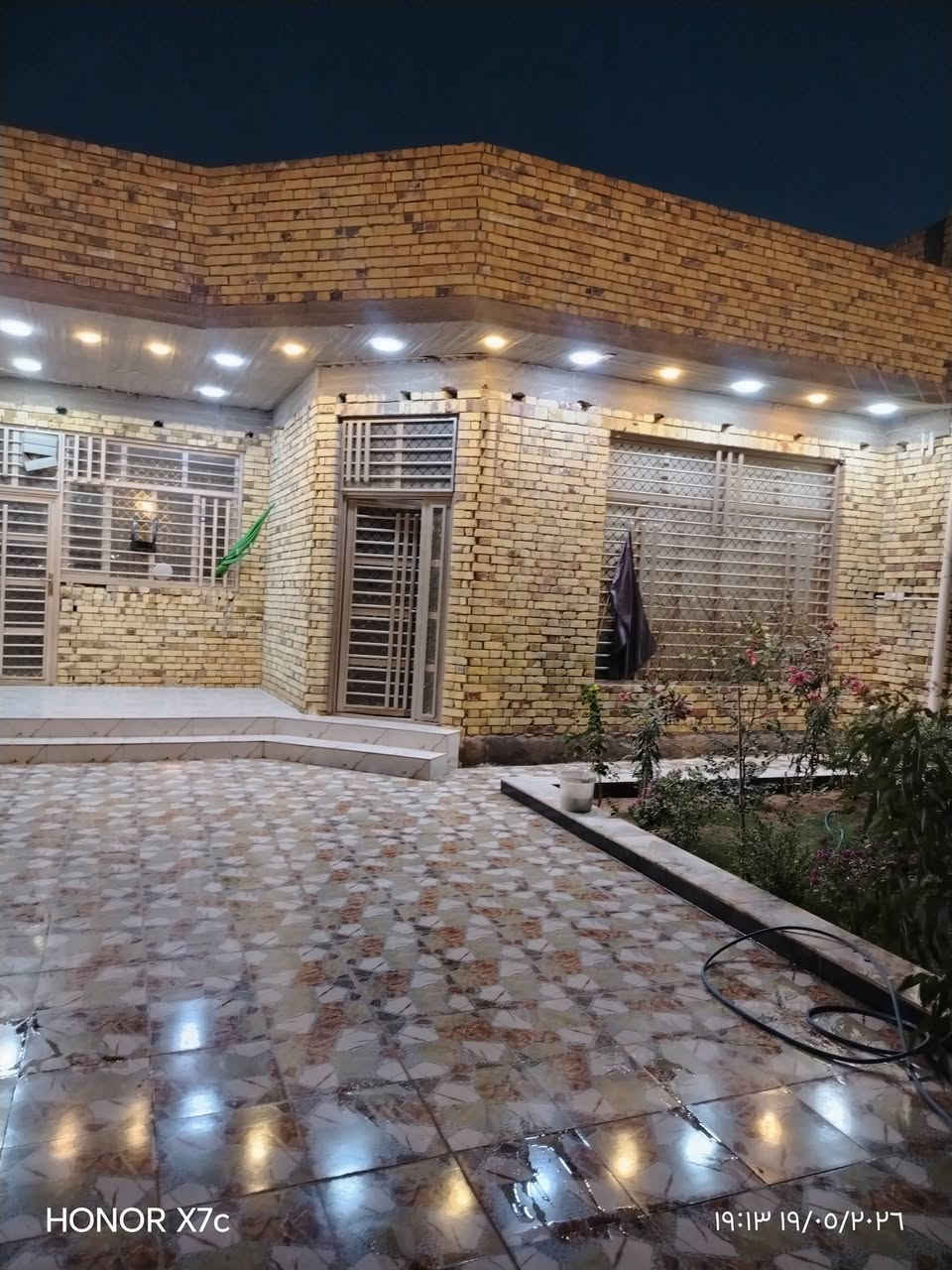 البيع في حي القصور مساحه 275 وبناء درجه أوله طابق واحد جاهز السكن (***********)
