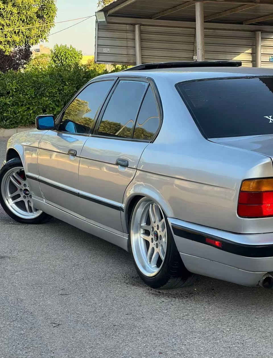Bmw E34/1991بو فروشتن 
گيرومه كينه و ته بريد به شه رت 
ته بريد له سلورى به شه رت 
520 فول فولى گيرعاديه
سلايد جام كاره با ئاوينه كاره با
ناو غورفه ى جلدى ره ساسيه 
ره قه م سه نه وى نويه تا2030
جوارتايه و ويلىM 18لوكى له ژيره 
شوين هه ولير *********** أربيل, العراق
