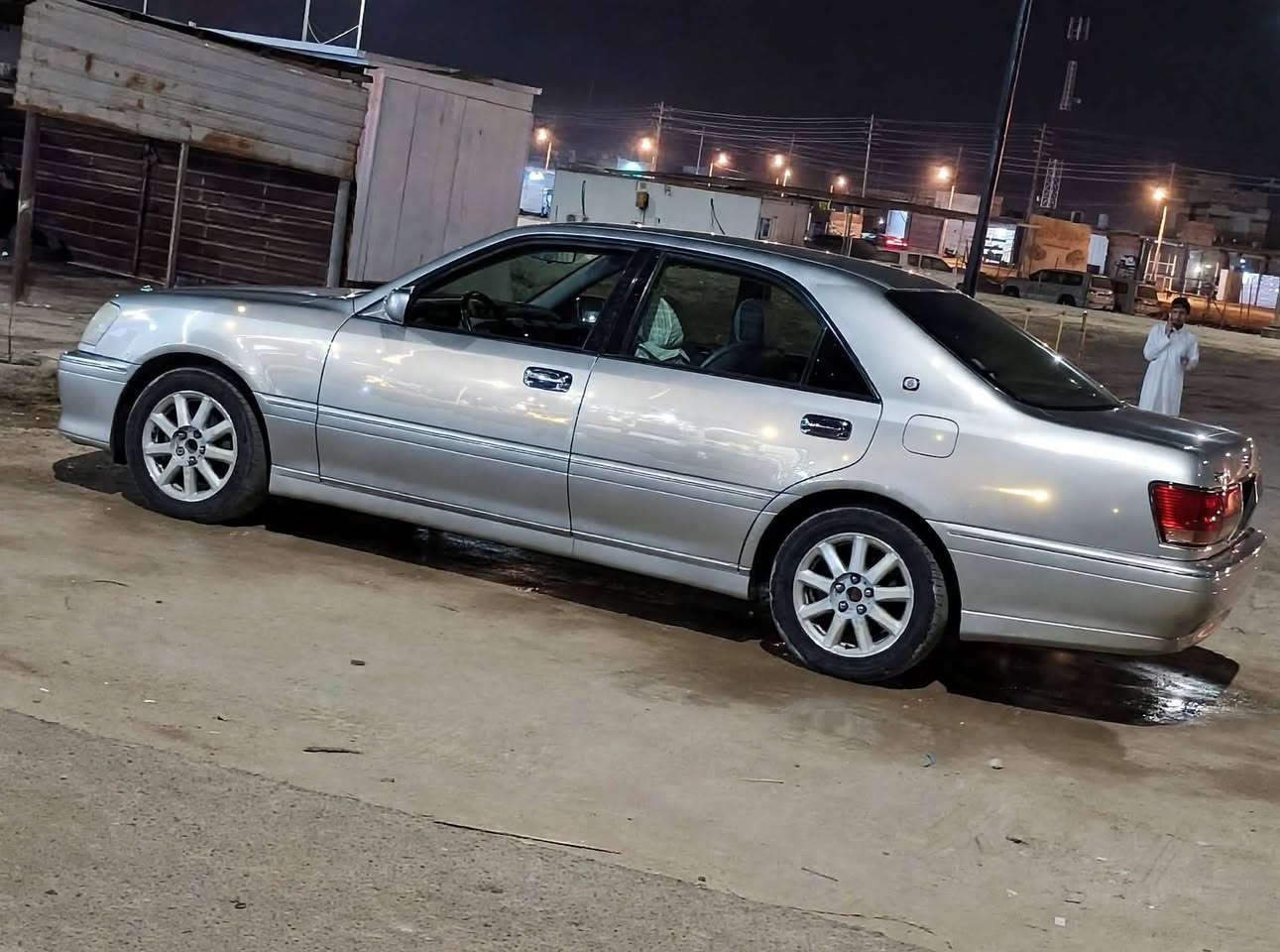 السلام عليكم كراون موديل 2002كرستال اصل اربع دكم مكفوله كصه ضربه نقل كلهن كفاله تسجيل جديد قرار 102 السياره دخول جديد قبل اسبوع شديت الرقم والسنويه باسمي رقم بصره 
*اربع دكم
*كرستال اصل 
*مانع انزلاق 
*جام اوتو
*برده خلفيه
*نضام حمايه الطفل
*كروز مثبت سرعه
*دبل عينه 
*اربع كشنات كهربائية 
*تحكم استيرن 
*تبريد خلفي وامامي ثلج 🥶 
*ثلاجه
*مضخم صوت خلفي ابلادي
* ايرباكات استيرن ودشبول وتكم 
*سستم اناره داخلي السقف ولامامي والبيبان والجوانب والجنطه وتحت الدشبول واناره الارقام ثلجي ابلادي موشد 
*ديفور الجبير شاصي 75
*ويل نجمه 16ابلاد
*سويجات 2 
*تحويرمعيود ضفيره واغلاق فتحات 
*نضام سبورت 
*دبلات ابوالحساس 
*استيرن كهربائي جميع وضعيات القياده 
شرط اذا موريحه الشركه بيها لاتاخذها 
السعر 158وبيها مجال بسيط لان تسجيلها كلف عليه 8ملاين ونص كمرك ومعامله ورقم 
الاستفسار ***********
العنوان البصره كرمه علي ابوصخير شارع النفط
