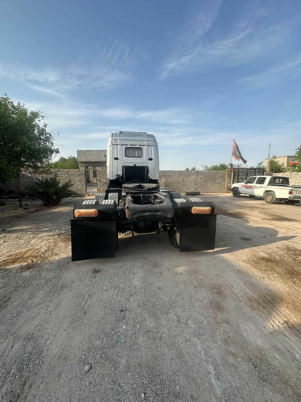 سلام عليكم سيارة للبيع موديل 14 مجموعة وردة مكينة٥٠٠/￼ ￼ ￼ ‏رقم بصره الاستفسار على هالرقم***********
