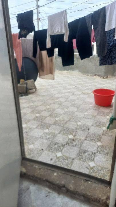 بلمتنبي • دار • ٩٠م