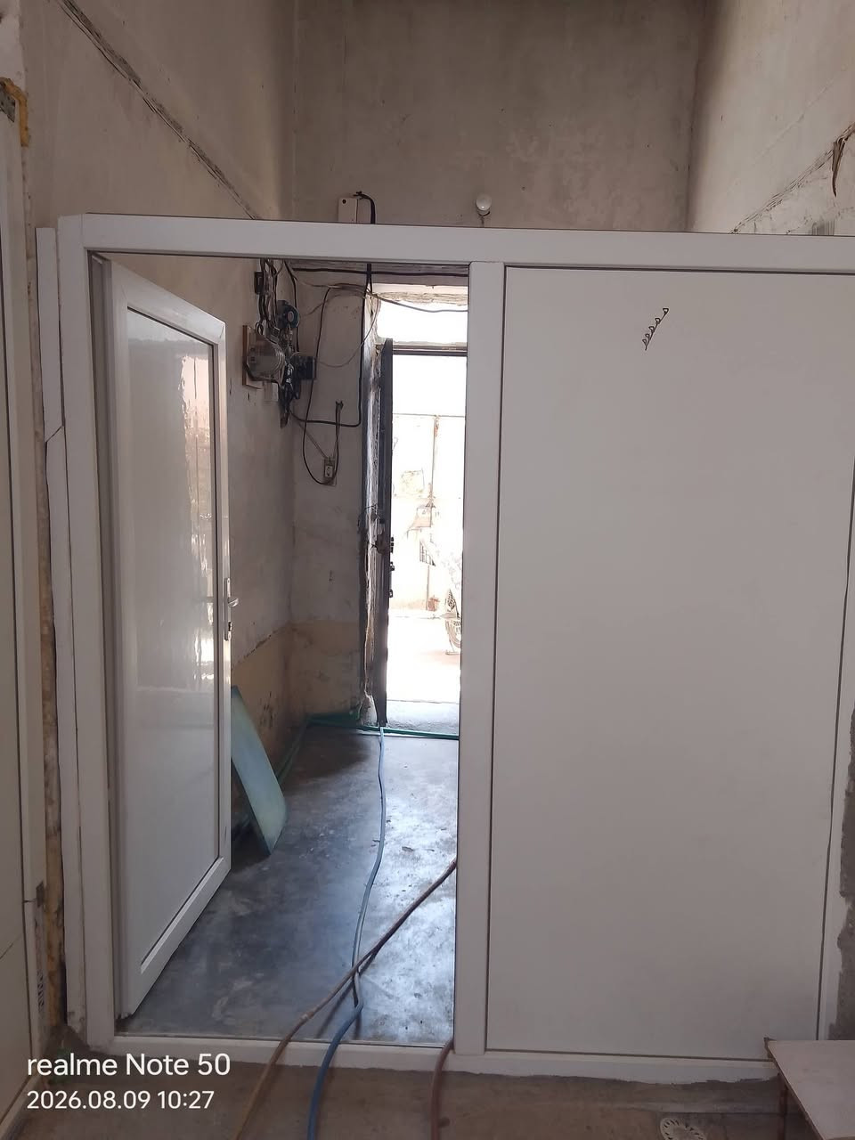 غرفة ثلاث اضلع pvc الطول 270 والعرض 240 والارتفاع 230 والسقف جينكو السعر 250 مع باب عرض متر واحد وارتفاع 2 متر مع ملحق 90 sm السعر 100
العنوان مزرعة 
رقم الهاتف ***********
