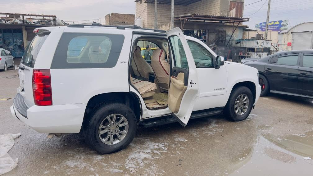 سلام عليكم للبيع تاهو 2007 LTZ  فول 
أربيل منتهيه سنويه
خليجي بيها جاملغ وشويه من البنيد 
مواصفات سياره فتحه سقف 
مرايات شفط 
جنطه كهرباء 
كشنات كهرباء 
تدفئة تبريد بلكشنات
شاشه كبيره 
كامره دواره 
بيع أو مراوس
للاستفسار
*********** البصرة, العراق
