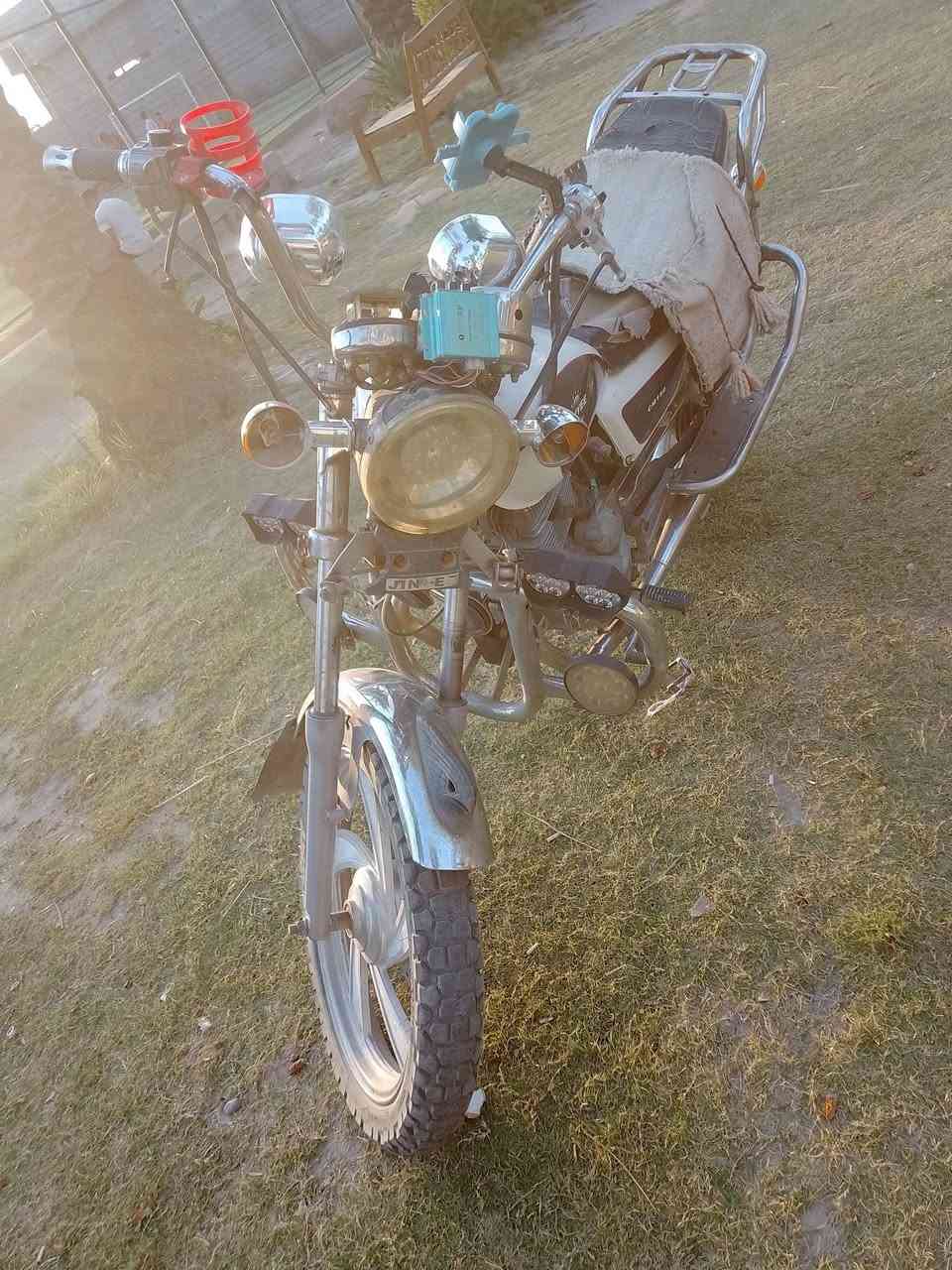 السلام عليكم دراجه جني دبل بلك موديل16دراجه خير من الله لا تنقيص ولا تبخير دراجه تشتغل سلف هندر نكره اوراق 
كرتونيه 1سعر 400 وبيهامجال رقم ***********
مكان ديالى بعقوبه ناحيه العباره
