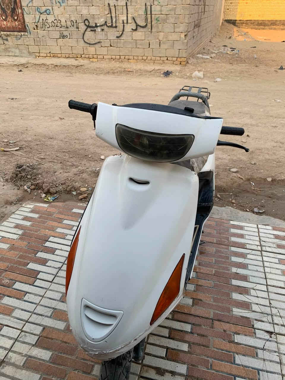 ‏سلام عليكم عيني دراجة فراشة دراجة  عوزه ترتيبات  كرهبايات كله شغاله سرعتها خير من الله ومكينة مبدل بيها بس ولفات￼ تجي تفحص شعلة ومعدل عنواني بابل حمزه الغربي سعر ٣٥٠ وبيه مجال حك جيه ￼￼
***********رقمي
