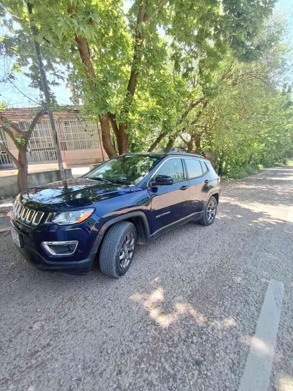 السلام عليكم Jeep Compas
موديل 2019 فول مواصفات ما عدا الفتحة سيارة كلش جديدة 
استخدام شخصي مال بيت رقم بغداد الإنكليزي الجديد حادثها كلش بسيط والسيارة على وضع الشركة تبريد فول ثلج
المكان بغداد الشعب 
السعر - 138 وبيها مجال بسيط
للاستفسار - ***********
