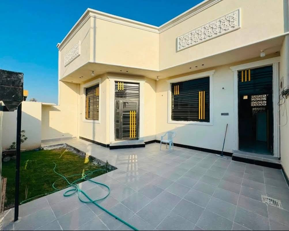 سلام عليكم يوجد الديناء بيت البيع خلف معمل الغاز الحكومي يبعد عن الشارع الريسي ٢٥٠ متر البيت مامل من كلشي بيت جديد غرفتين نوم ستقبال مطبخ حار وبارد مجمع صحيات داخل وخارج كلدور جبير الطابق الفوك غرفت نوم وحده بيت جديد ما مسكون بي سند ٢٥ الاستفسار اكثر على الرقم الهاتف السعر ١٢٠ وبي مجال ***********
