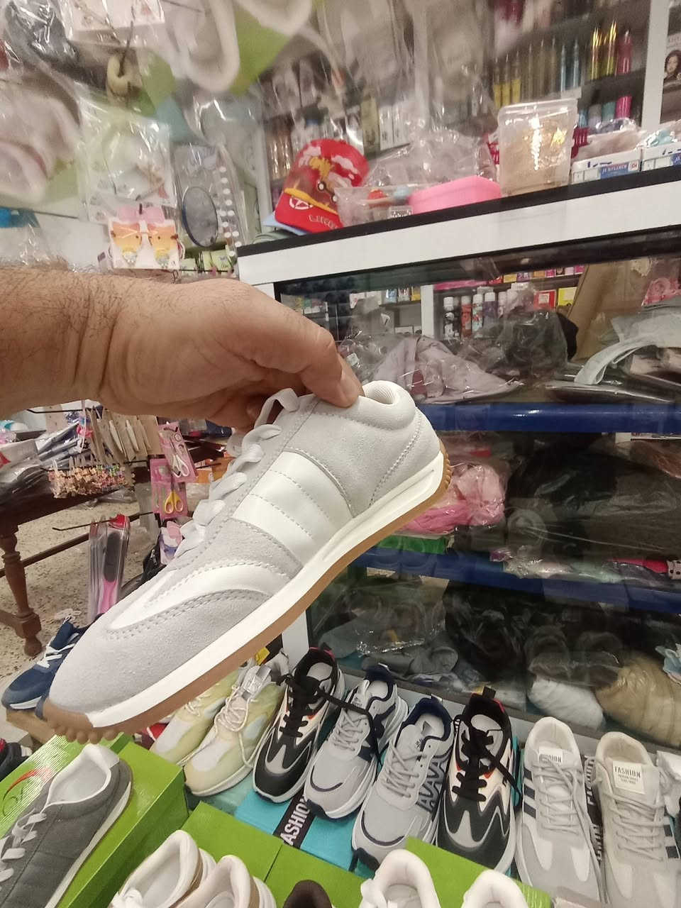 عرض خاص ب ٦٠٠٠ نسائي رجالي ولادي
