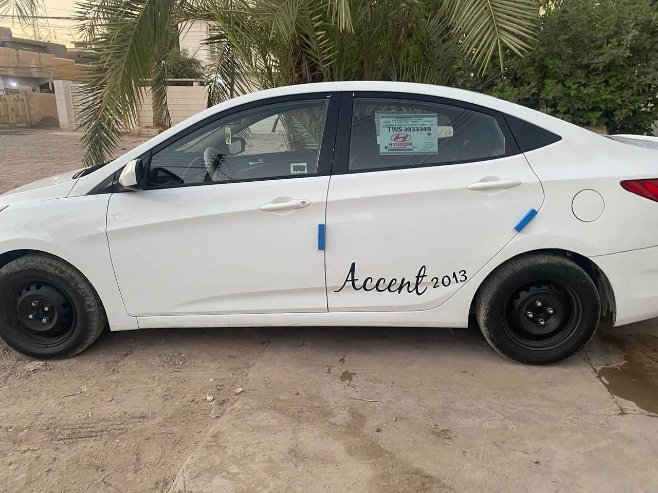 اكسنت 2013خليجي قطعتين وشبر قبغ البانزين
محرك 1600تخم تاير جديد رقم بغداد السياره ليبل واحد 
السعر 82 مكان سامراء
رقم ***********
