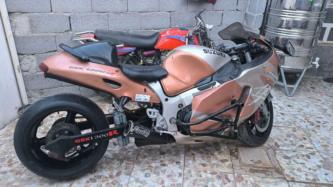سلام عليكم هايبوز ١٣٠٠دراجه بيه بكن ابيع طافي دراجه عليه تزويدات حلوه هاوزن خلفي تايرات جدد بطاله فاكيوم جماليه دراجه مبرمجه ٤مودات صالنصات ٢بروكسي دراجه حلوه كلش وكاعد مكانه كربلاء دراجه كهربائياته كله شغاله من الطول لطول عليه درع جانبي دراجه فقط عوزه مكينه او تحب تصلح بعد يمك دراجه مخصصه مال حلبات ❤️‍🩹للي يحب يستفسر اتصال او وتساب او عله خاص عادي ***********
***********
