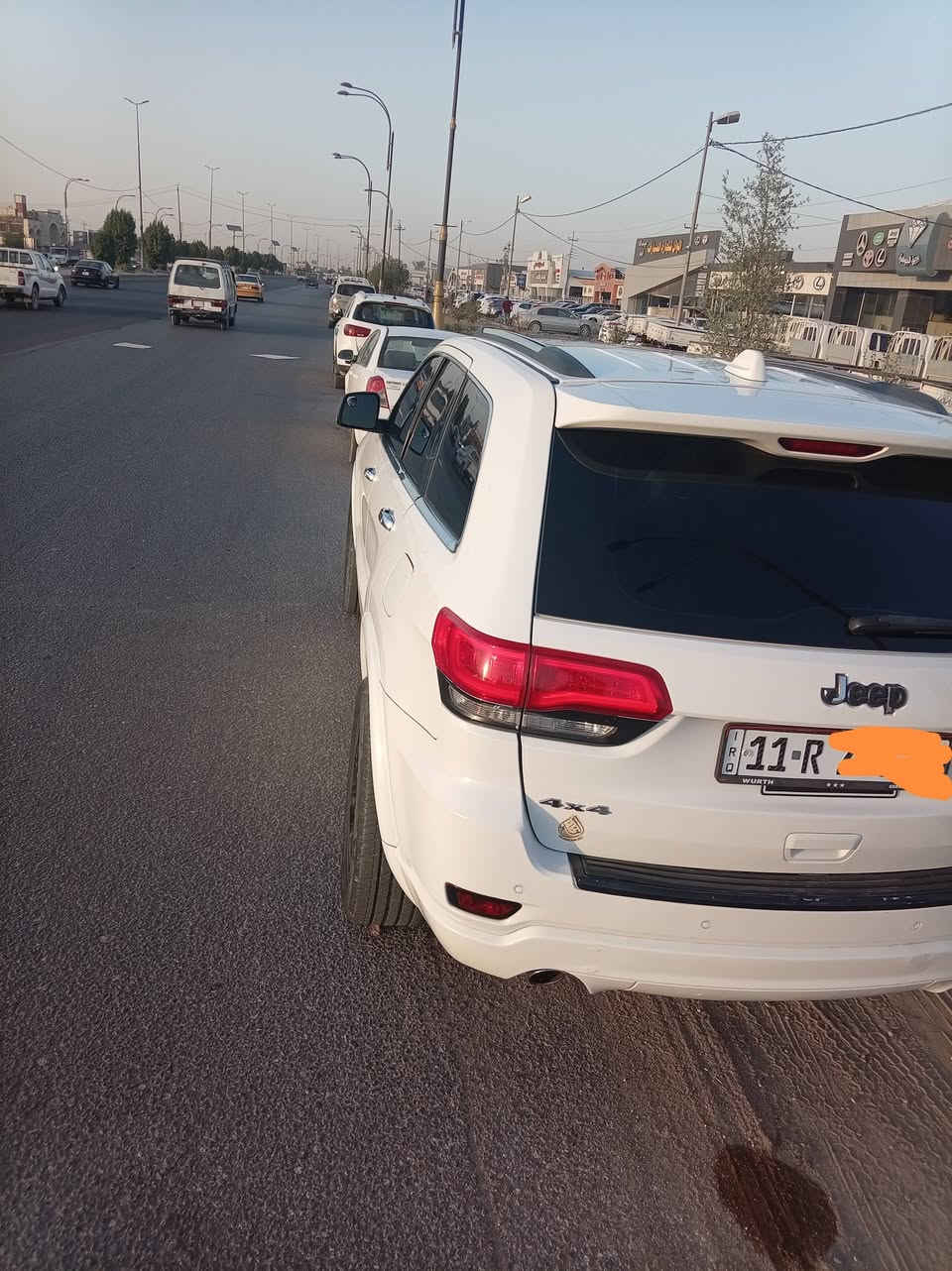 السلام عليكم جيب شيروكي خليجي 2014 لون ابيض كفالى عامه فول مواصفات 1على1 كشنات كهربائية كشنات تدفئه تبريد بصمه  تشغيل بصمه ابواب  تحكمات ستيرن فتحه بالسقف رقمها بغداد باسمي تحويل ثاني يوم سياره جاهزه محرك حداديه السياره نضيفه خير من الله كلشي ماعوزها _مكانها بابل 
للاستفسار ***********
 السعر 195 S
